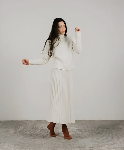 High-Neck Sweater with Rolled Cuffs in Cashmere Blend - Dana & Dekor 